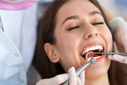 Chirurgia jamy ustnej – nie tylko leczenie zębów