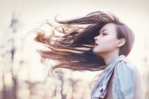 Pielęgnacja włosów suchych jesienią – krok po kroku